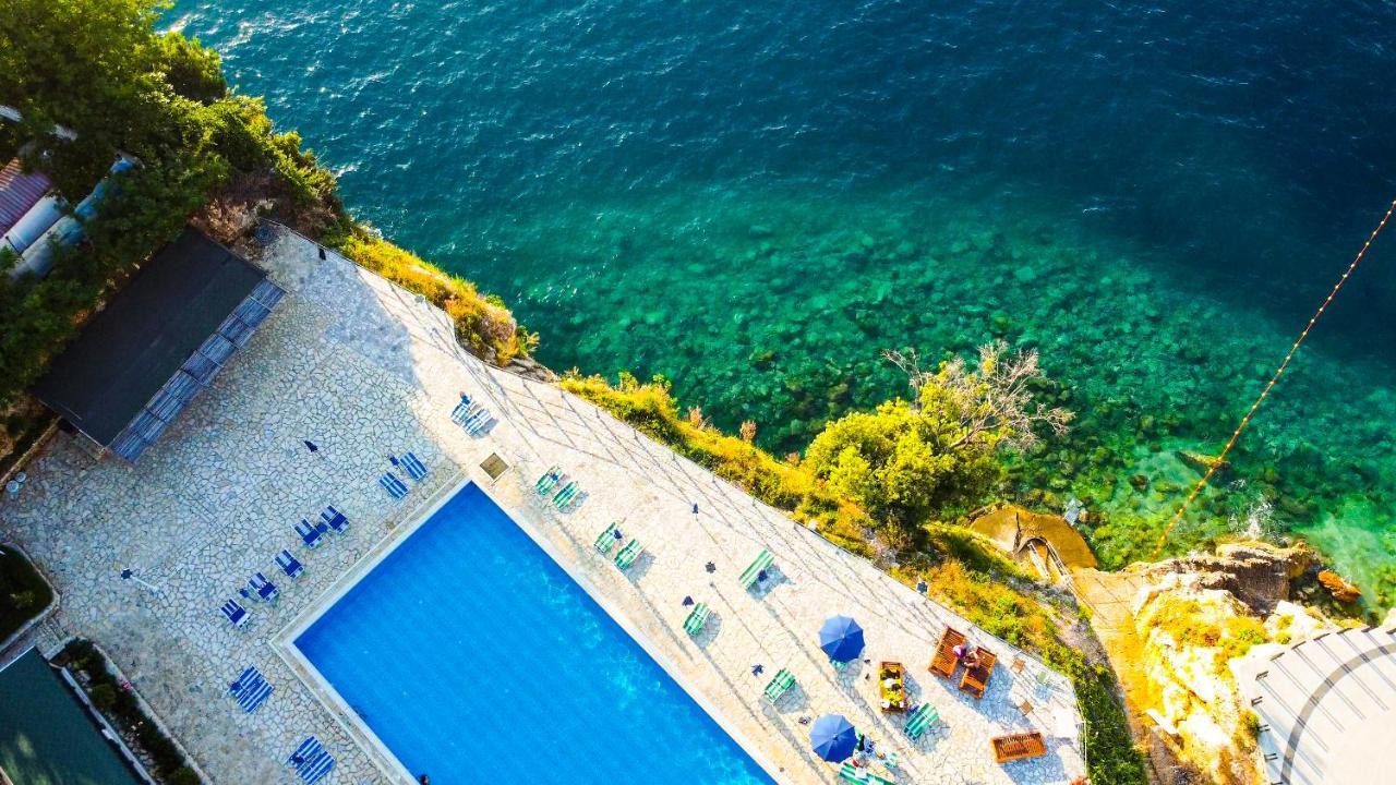 Villa Amos At Aquamarine Residence Влёра Экстерьер фото