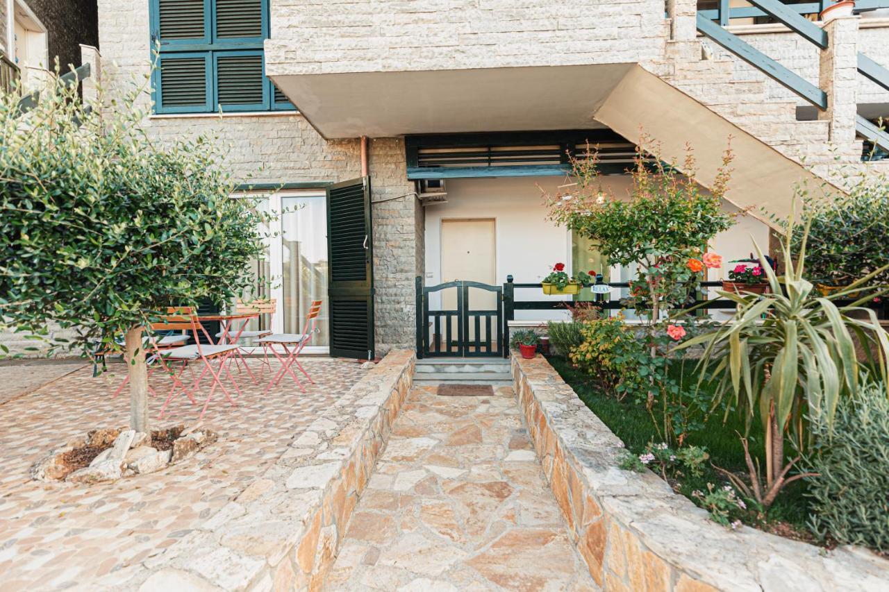 Villa Amos At Aquamarine Residence Влёра Экстерьер фото