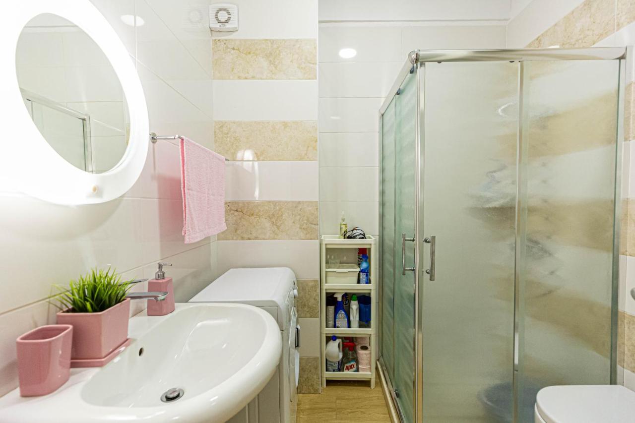 Villa Amos At Aquamarine Residence Влёра Экстерьер фото
