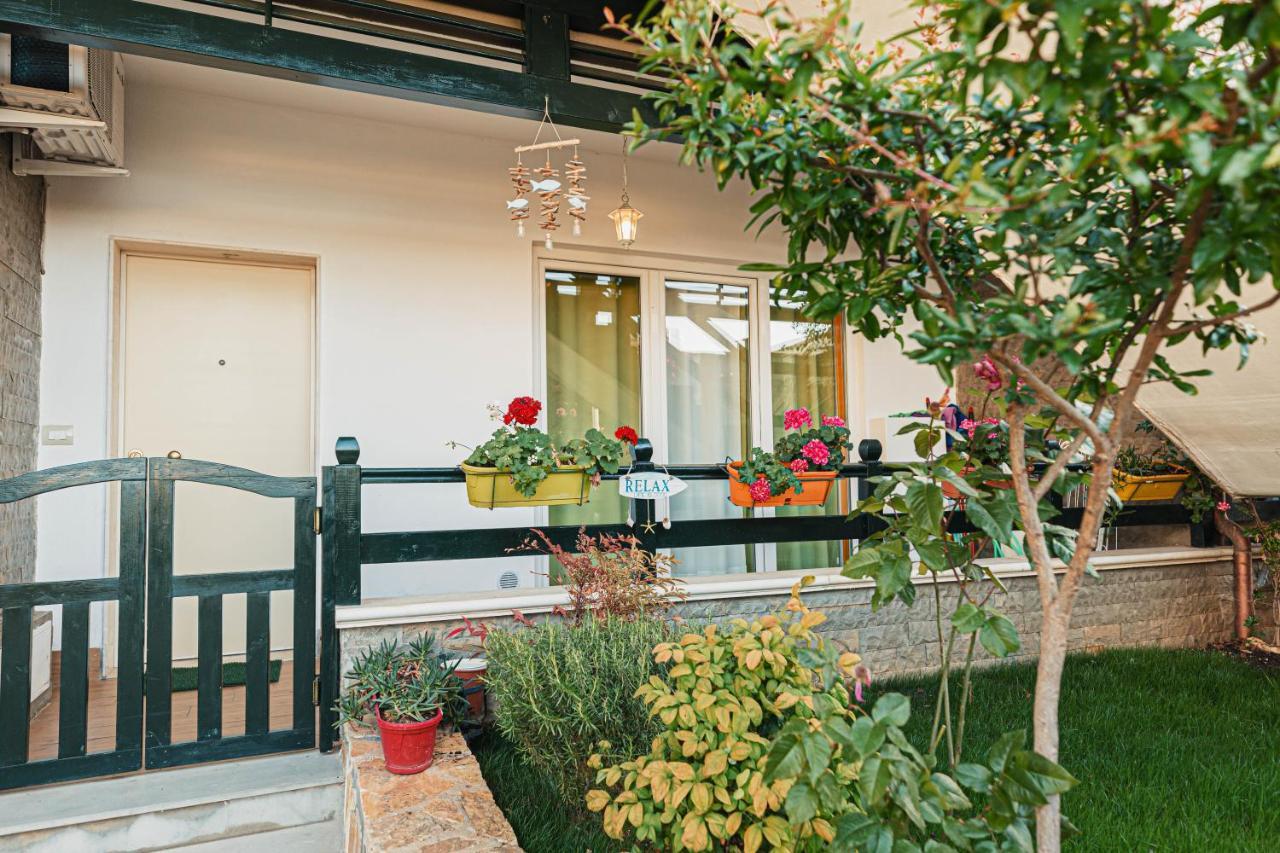 Villa Amos At Aquamarine Residence Влёра Экстерьер фото